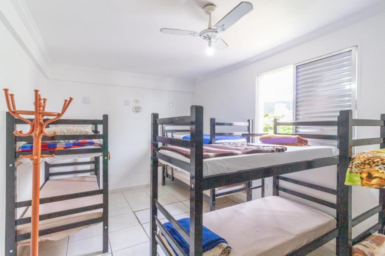 Le Monde Hostel Гуаружа Екстериор снимка