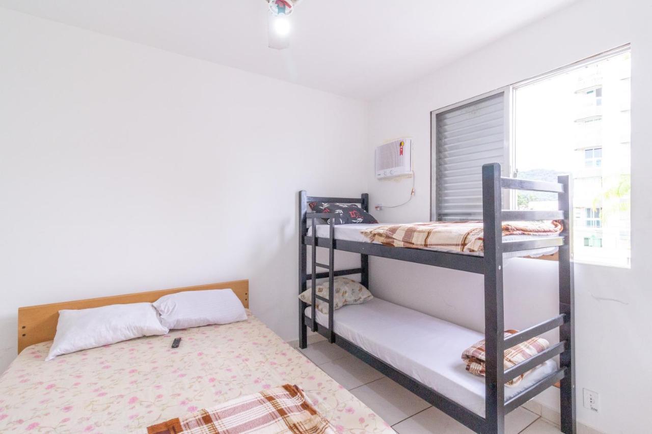 Le Monde Hostel Гуаружа Екстериор снимка