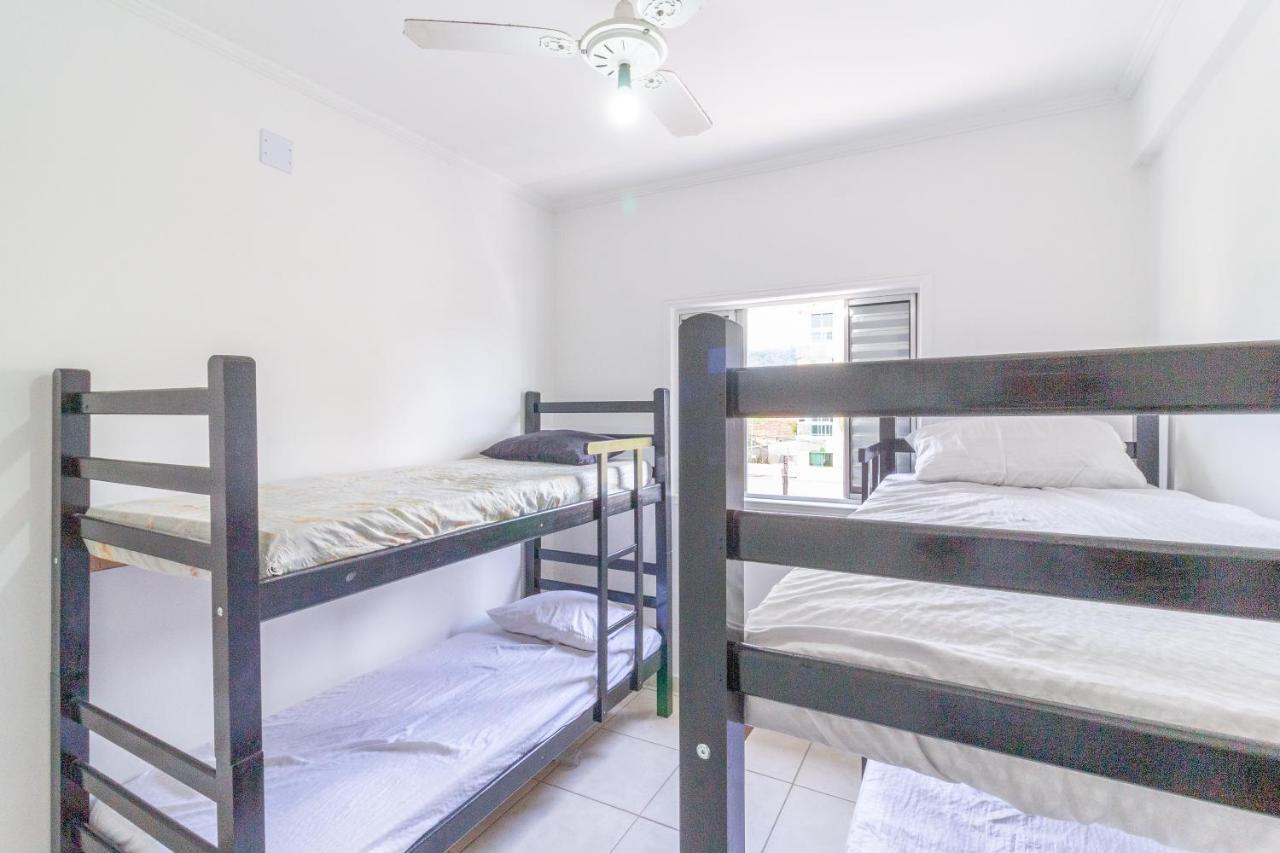 Le Monde Hostel Гуаружа Екстериор снимка