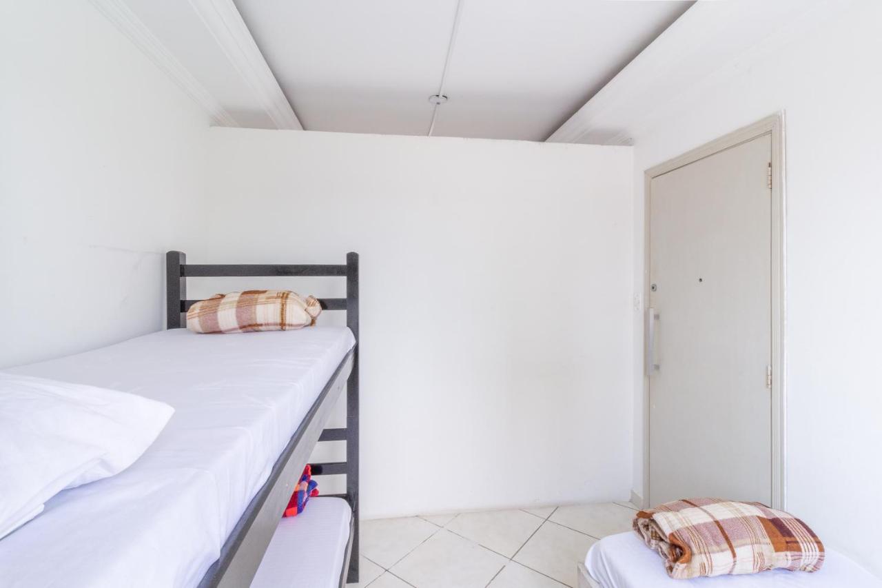 Le Monde Hostel Гуаружа Екстериор снимка