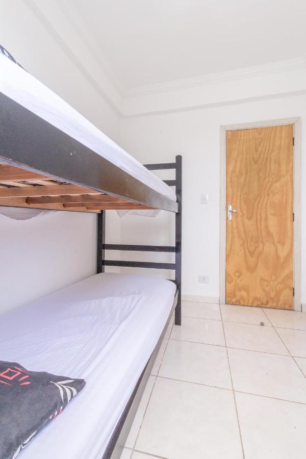 Le Monde Hostel Гуаружа Екстериор снимка
