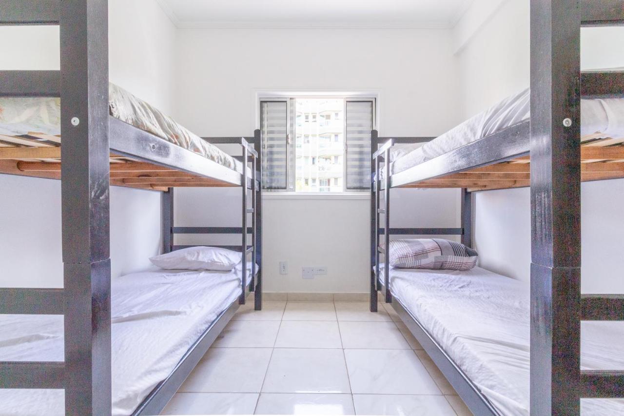 Le Monde Hostel Гуаружа Екстериор снимка