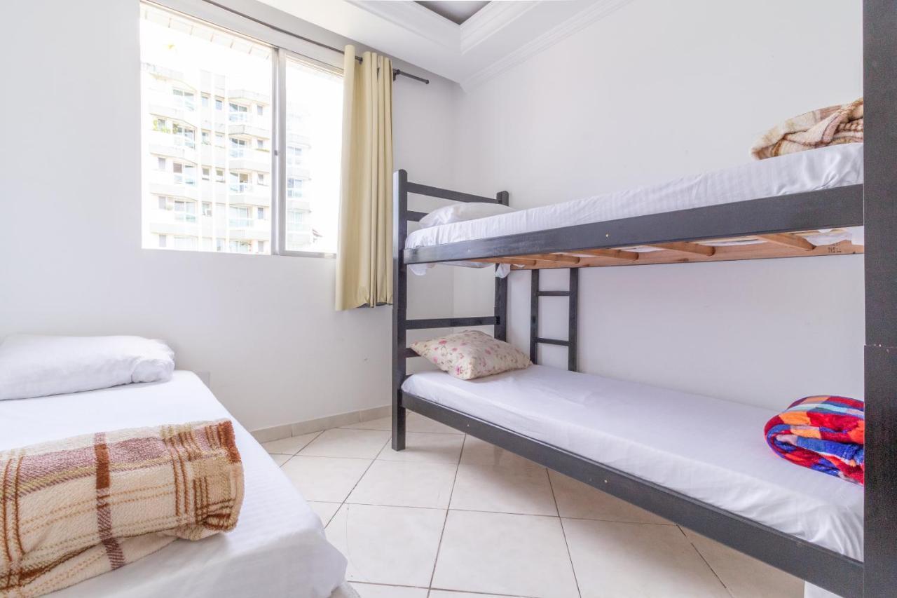 Le Monde Hostel Гуаружа Екстериор снимка