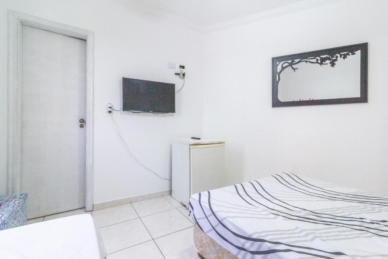 Le Monde Hostel Гуаружа Екстериор снимка